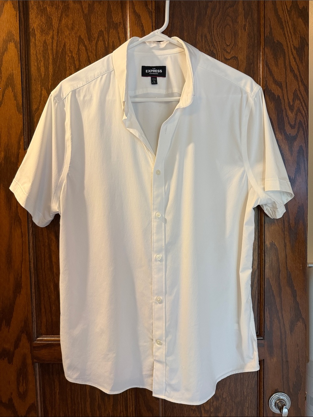 Express “Slim Performance” Men’s Short Sleeve Button-Up Shirt, White large